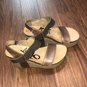 OTBT Bushnell Wedges- Pewter